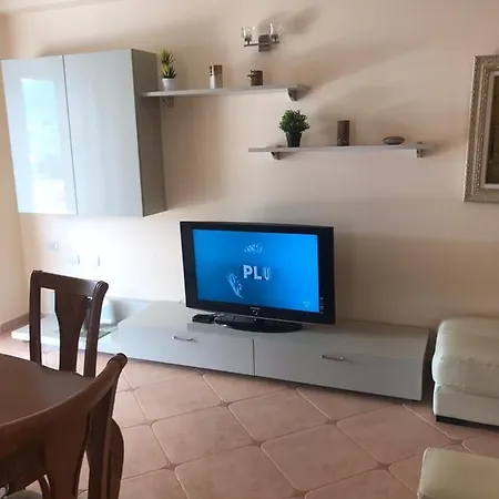 Center Veranda アパート Vlorë