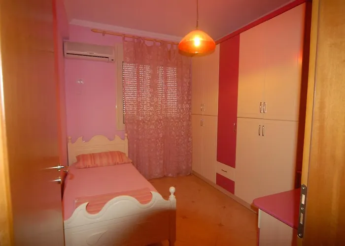 Center Veranda * Vlorë