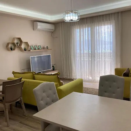 Center Veranda *