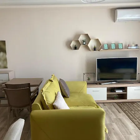 Апартаменты Center Veranda Влёра