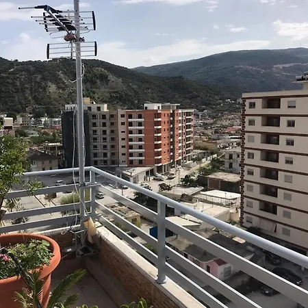 Center Veranda Apartment